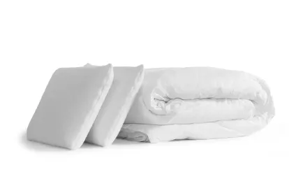 Pack lit complet 160x200 cm - Matelas + Sommier Noir (en kit) + 2 oreillers + Couette - Suite